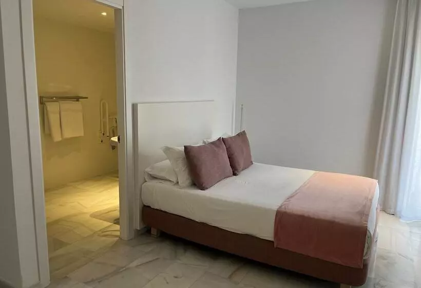 Chambre Basique avec Balcon, Aromar