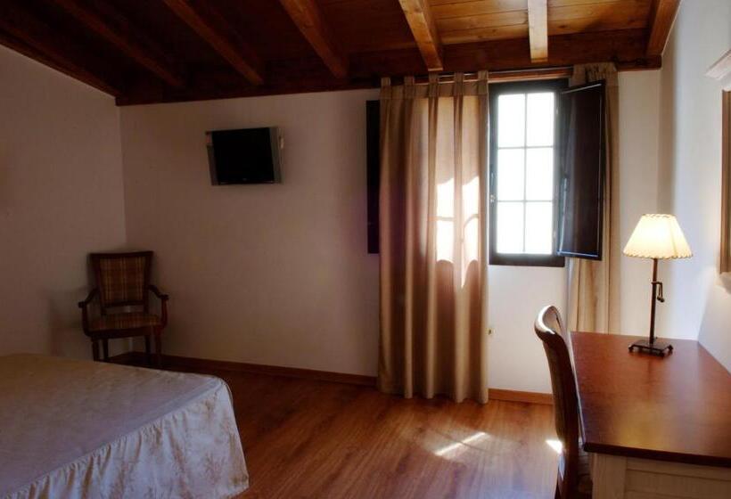 直达温泉标准间, Balneario Cervantes