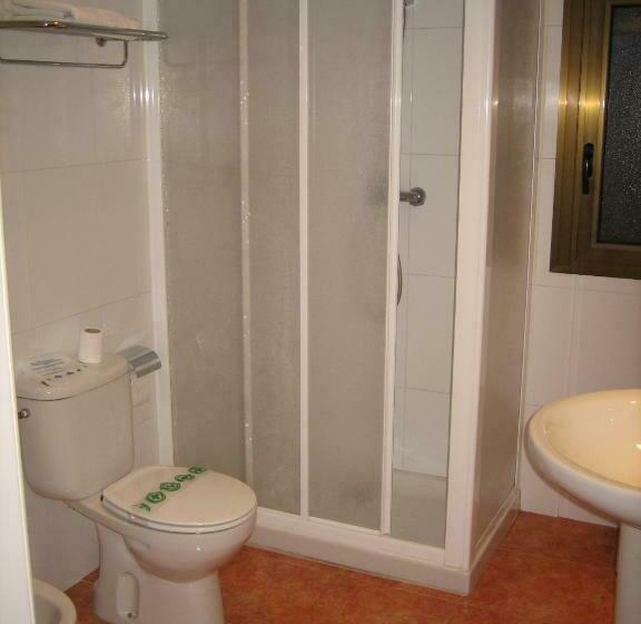 标准单人间, Chane