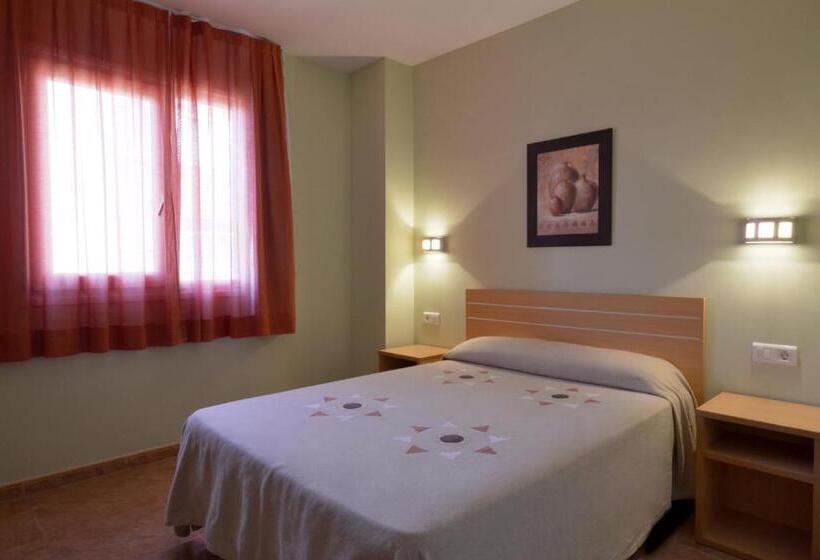 חדר סטנדרט, El Cami