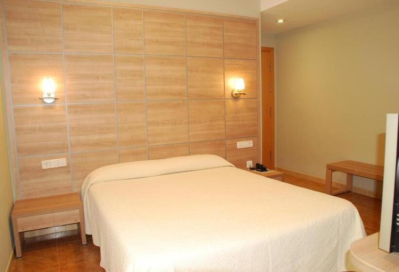 חדר סופריור, El Cami