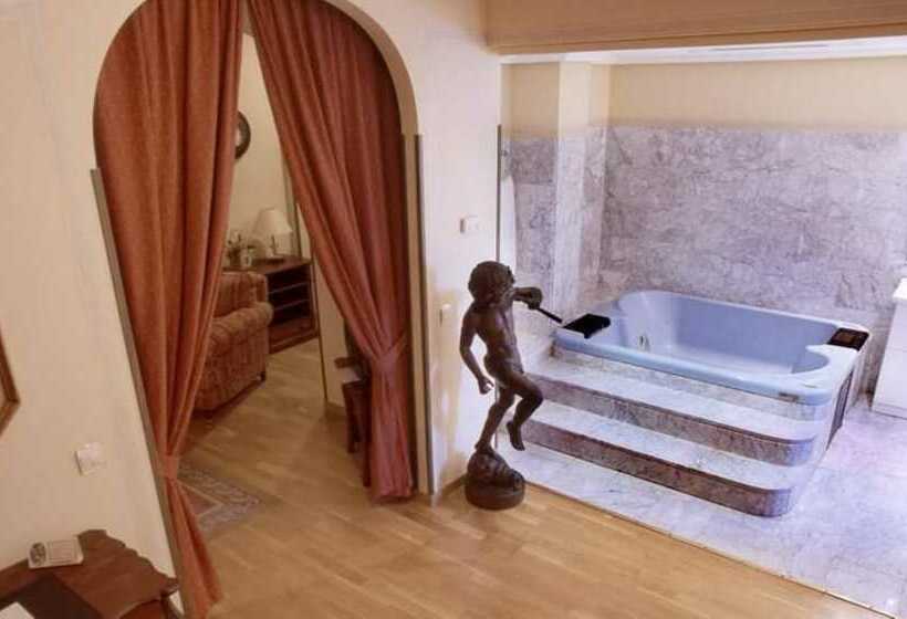 غرفة قياسية, Ele Puerta de Monfragüe