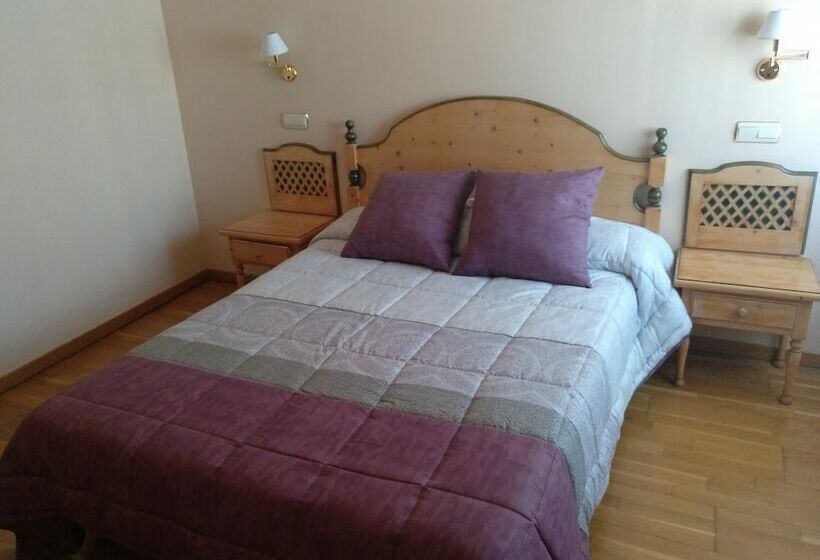 غرفة قياسية, Ele Puerta de Monfragüe