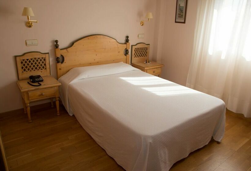 Habitación Estándar, Ele Puerta de Monfragüe