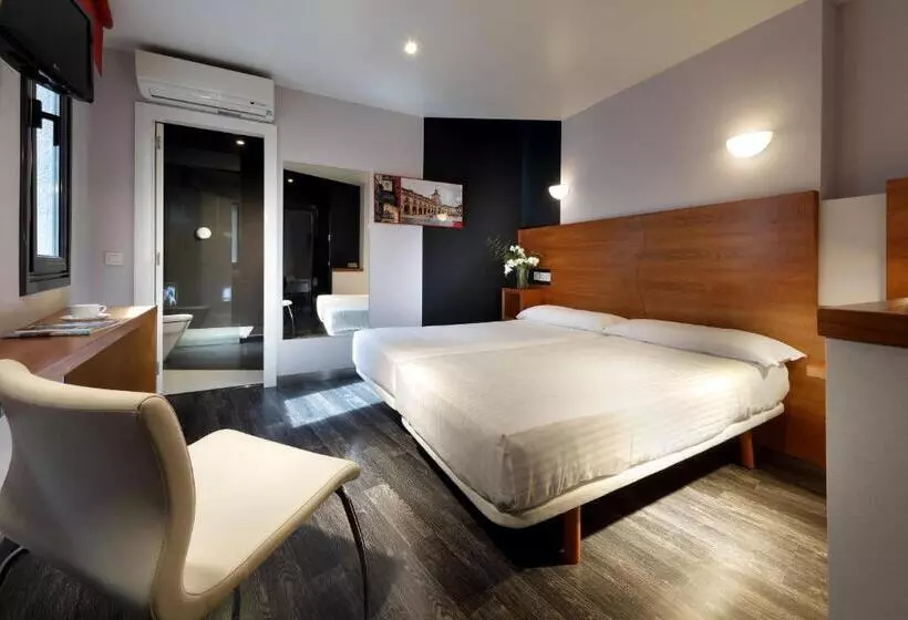 اتاق سوپریور با اتاق نشیمن, Exe Hotel El Magistral