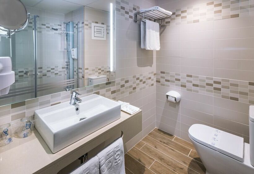 غرفة قياسية مزوَّدة بشُرفة, Ght Costa Brava & Spa