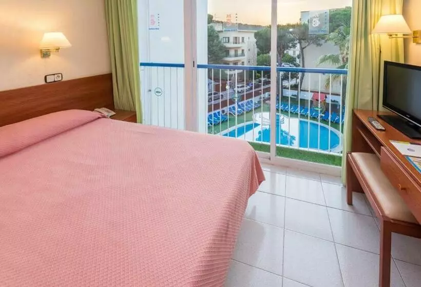 اتاق استاندارد با چشم‌انداز استخر, Ght Costa Brava & Spa