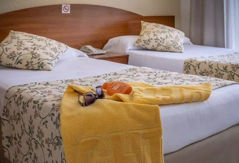 اتاق استاندارد با چشم‌انداز استخر, Ght Costa Brava & Spa