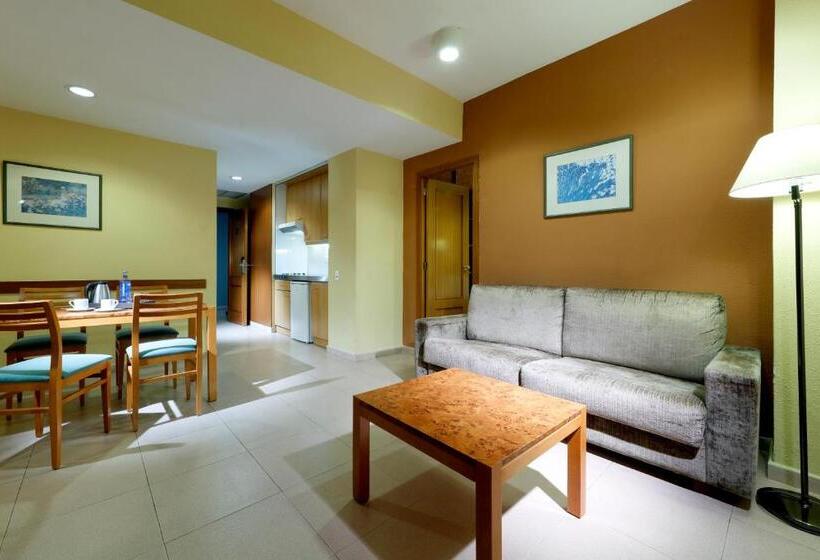 家庭间, Hesperia Sant Joan