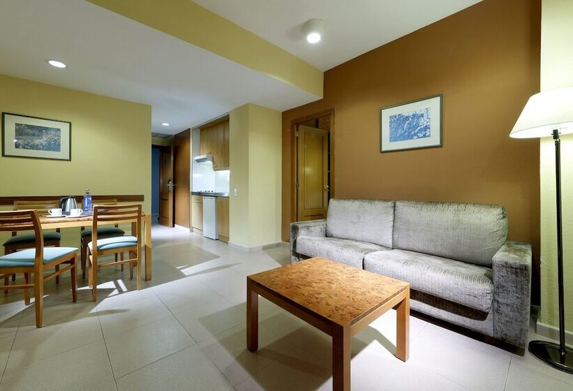 Семейный Номер, Hesperia Sant Joan