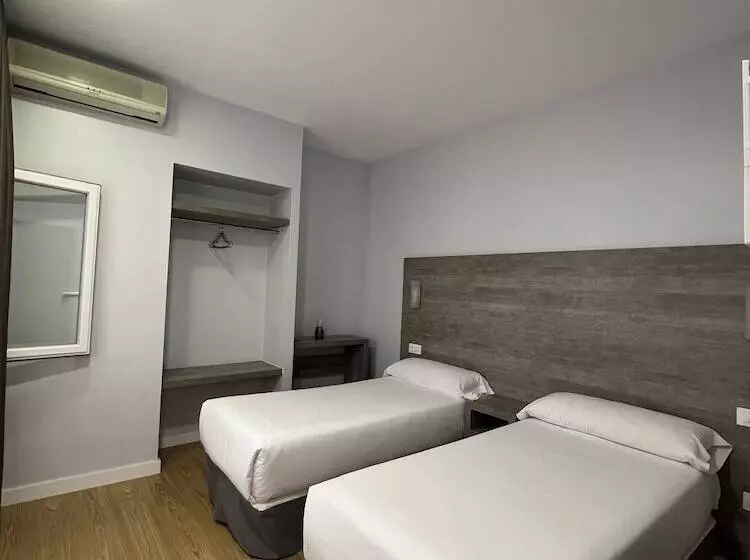 Superior-huone, Hostal Atenas