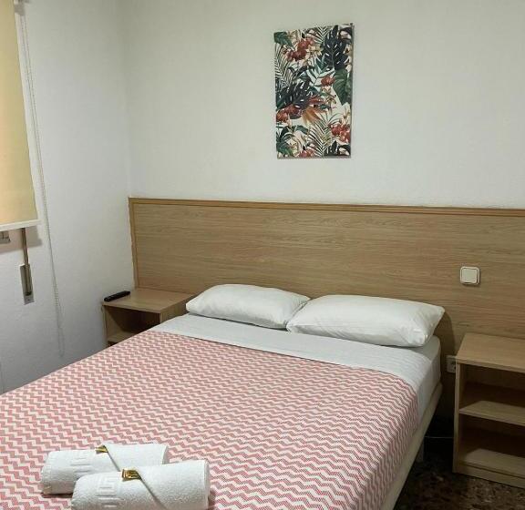 Номер Стандарт, Hostal Milmarcos