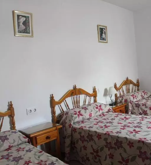スタンダードトリプルルーム, Hostal Santa Ana