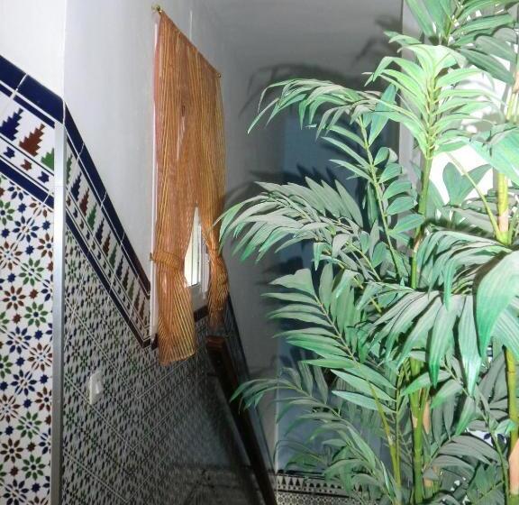 חדר סטנדרט לשלושה, Hostal Santa Ana