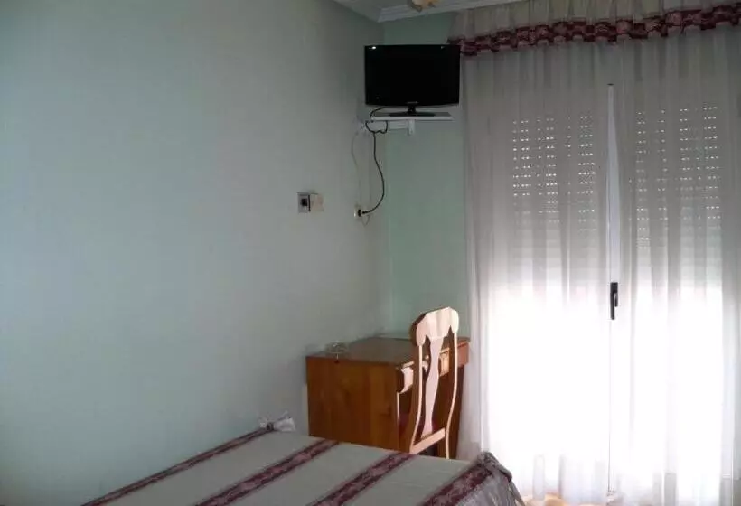 コネクティングルーム（家族用）。, Hostal Virgen Del Villar