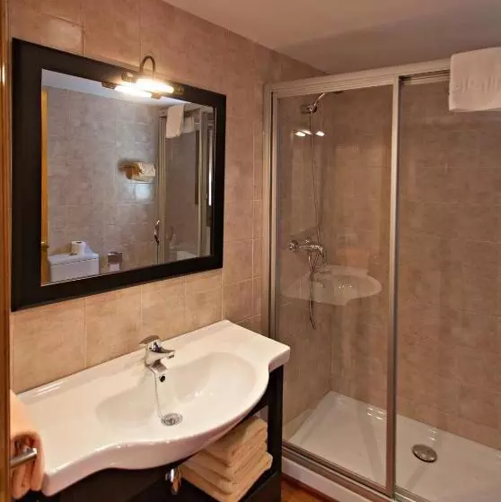 1 Bedroom Apartment with Balcony, La Coma