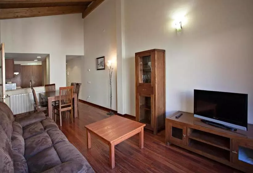 1 Bedroom Apartment with Balcony, La Coma
