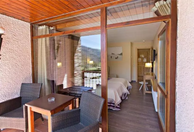 Standard Room with Balcony, La Coma