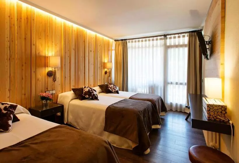 Standard Triple Room, La Coma