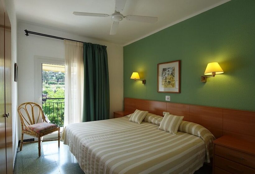 חדר סטנדרט, Ninays