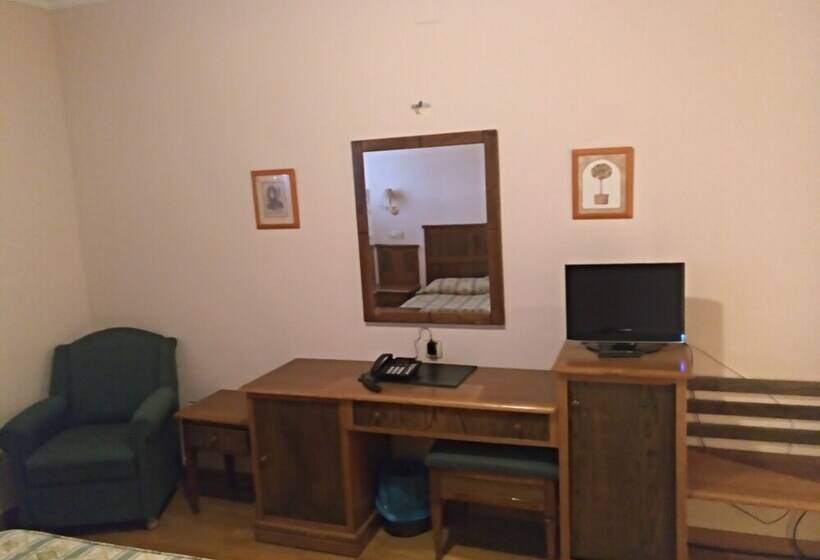 غرفة قياسية, Ele Puerta de Monfragüe