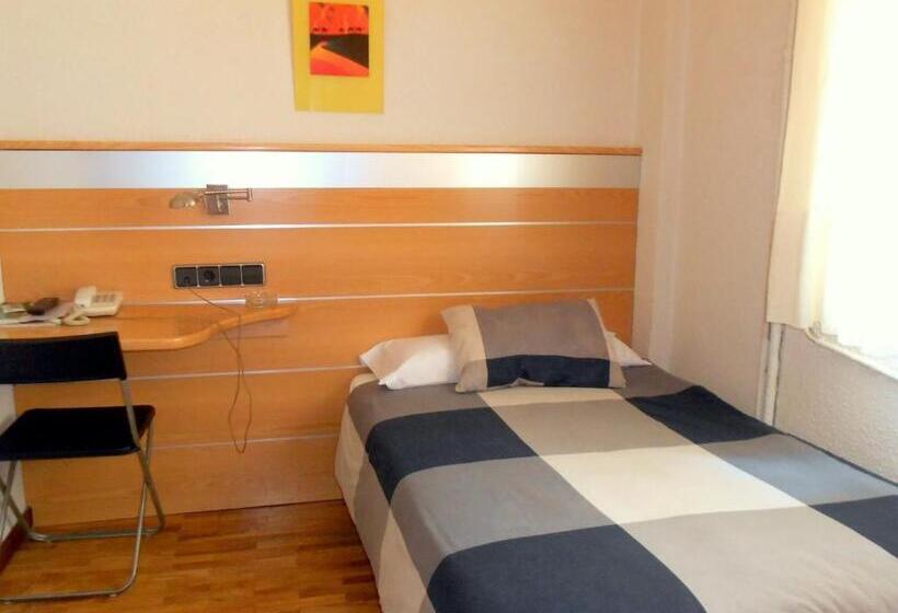 חדר סטנדרט יחיד, Trefacio