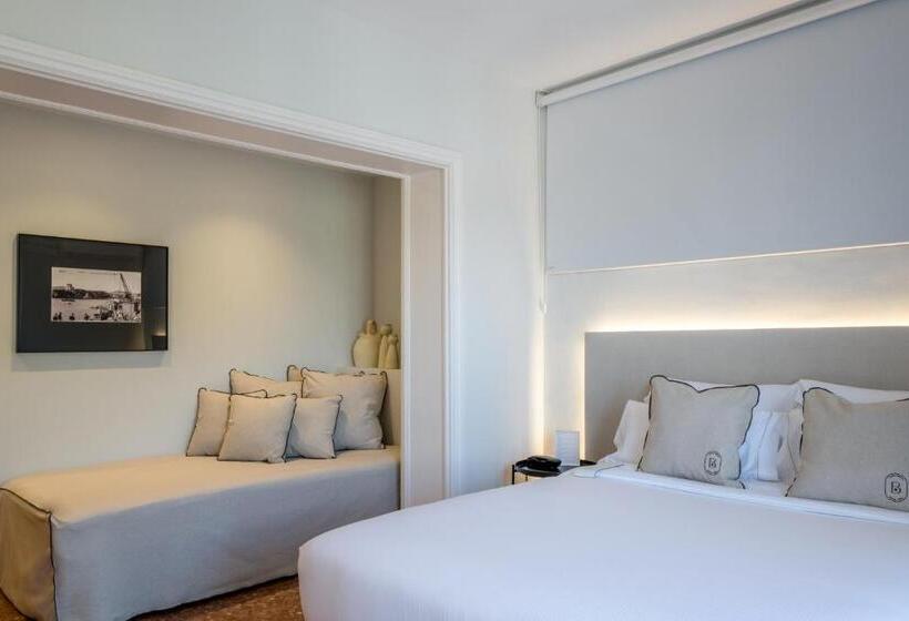 标准三人间, Montjoi by Brava Hoteles