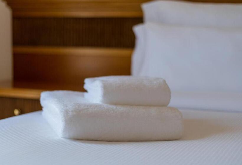 经济房, Montjoi by Brava Hoteles