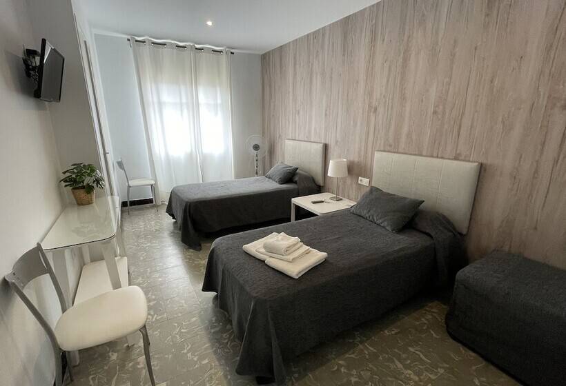 스탠다드 룸, Hostal Mediterráneo