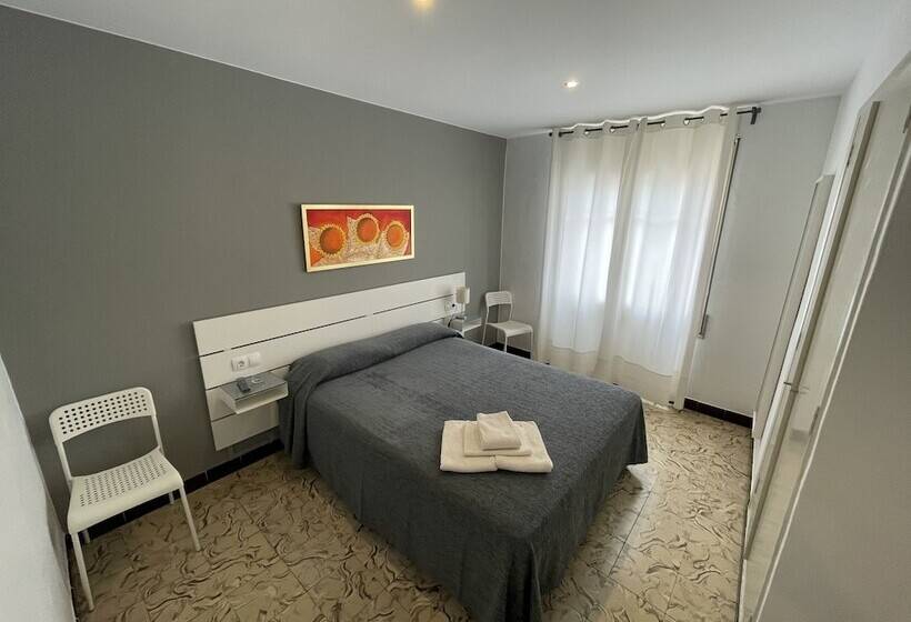 스탠다드 룸, Hostal Mediterráneo