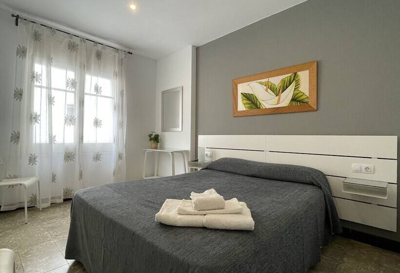 스탠다드 룸, Hostal Mediterráneo