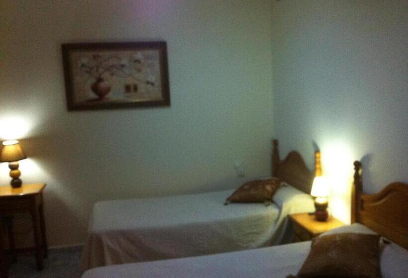 اتاق استاندارد, Hostal Neptuno