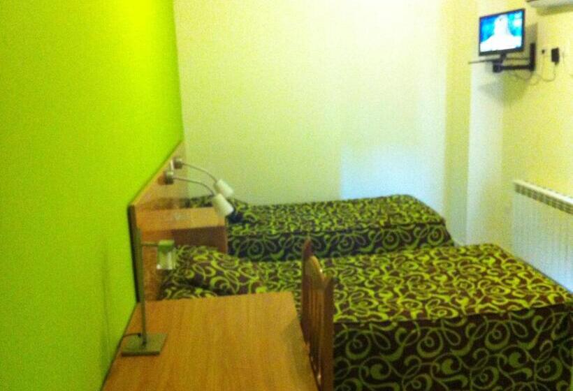 اتاق استاندارد, Hostal Neptuno