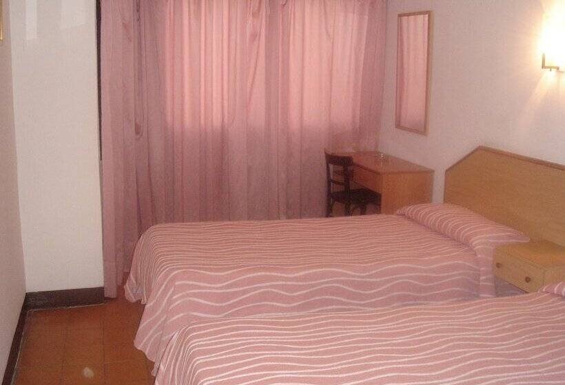 스탠다드 트리플 룸, Can Setmanes By Cozycatalonia