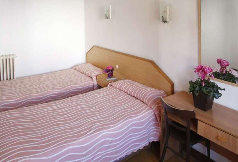 스탠다드 트리플 룸, Can Setmanes By Cozycatalonia