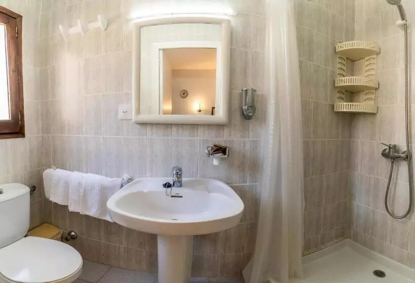 اتاق خانوادگی, Fonda Can Dalfo By Vivere Stays