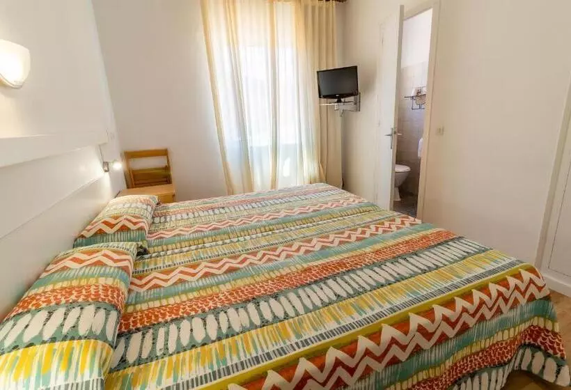 اتاق اکونومی, Fonda Can Dalfo By Vivere Stays