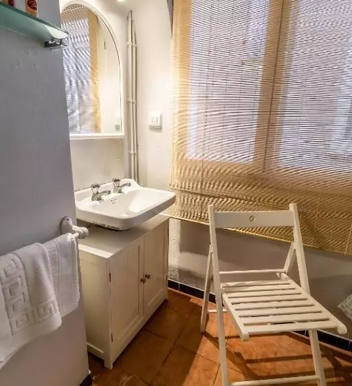 اتاق استاندارد با سرویس بهداشتی مشترک, Fonda Can Dalfo By Vivere Stays