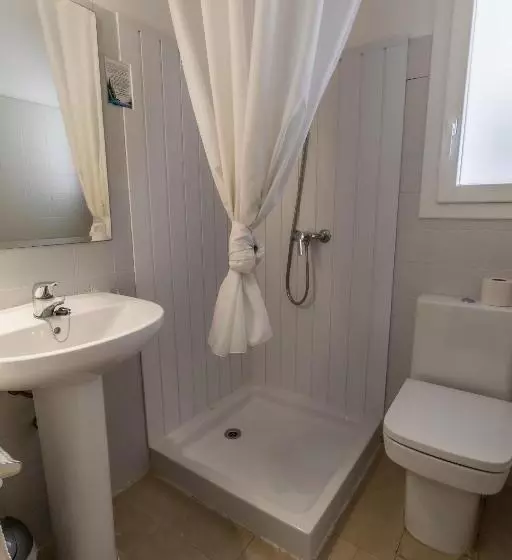 اتاق استاندارد سه تخته با بالکن, Fonda Can Dalfo By Vivere Stays