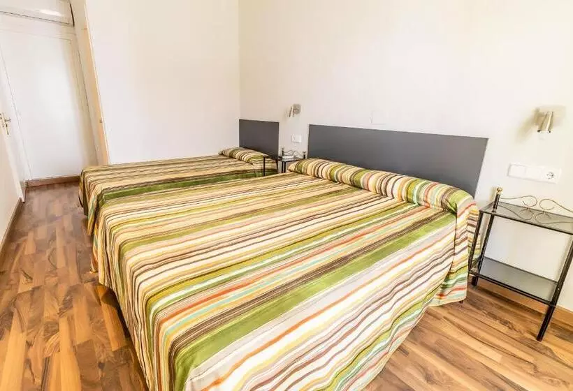 اتاق استاندارد سه تخته با بالکن, Fonda Can Dalfo By Vivere Stays