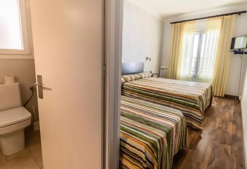 اتاق استاندارد سه تخته با بالکن, Fonda Can Dalfo By Vivere Stays