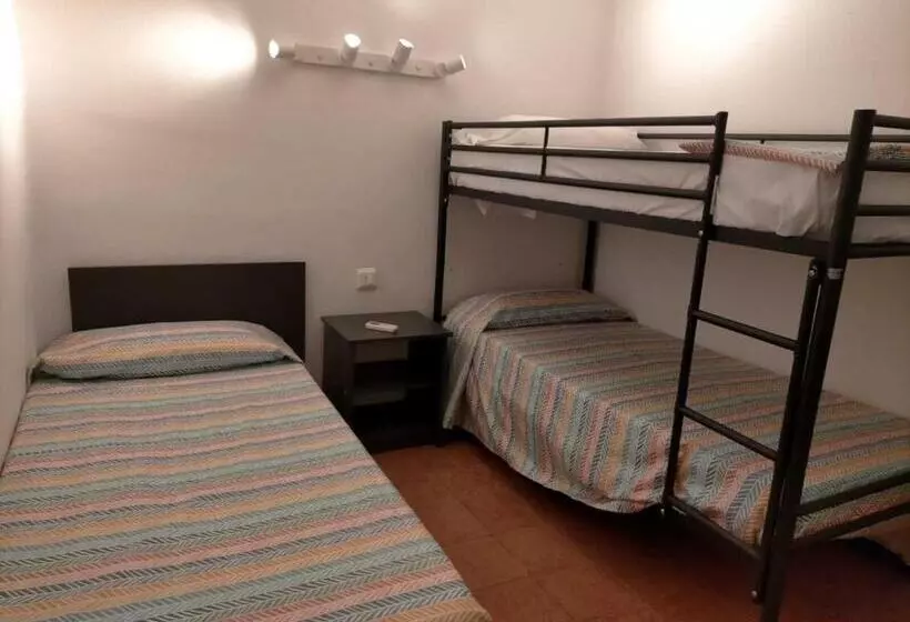 اتاق استاندارد سه تخته با سرویس بهداشتی مشترک, Fonda Can Dalfo By Vivere Stays