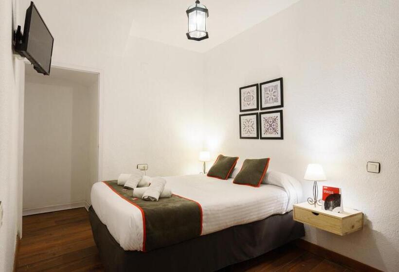 Chambre Triple Standard, Hostal Austria