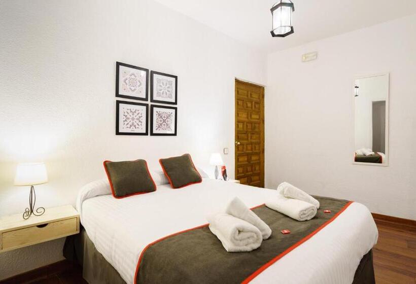 Chambre Triple Standard, Hostal Austria