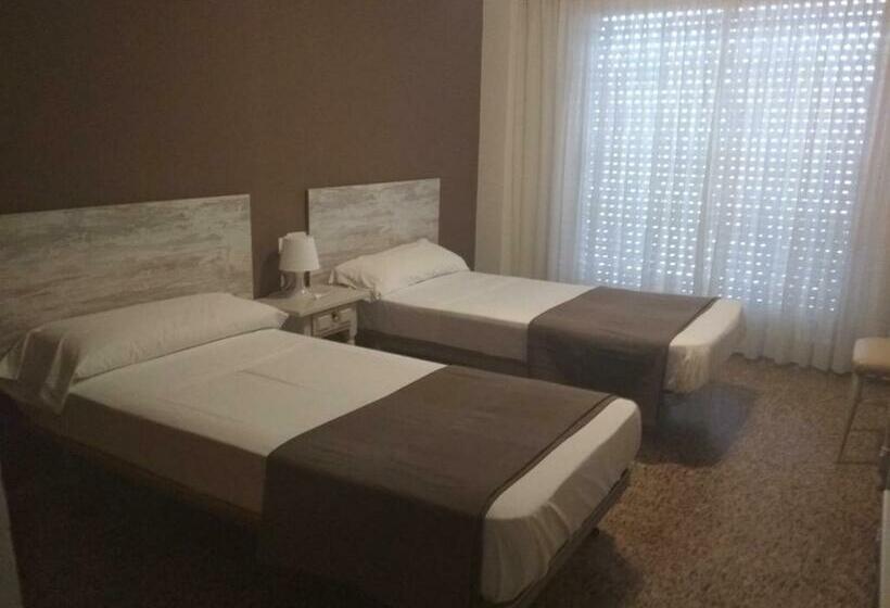 Номер Стандарт, Hostal Garamar
