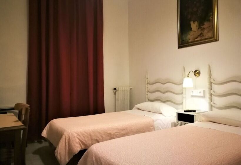 标准间, Hostal Montsoliu