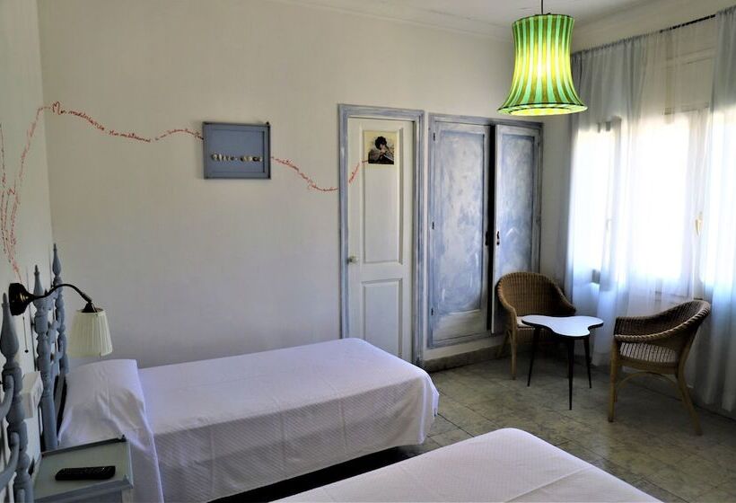 四人标准间, Hostal Montsoliu