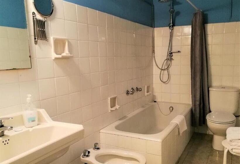 标准间, Hostal Montsoliu