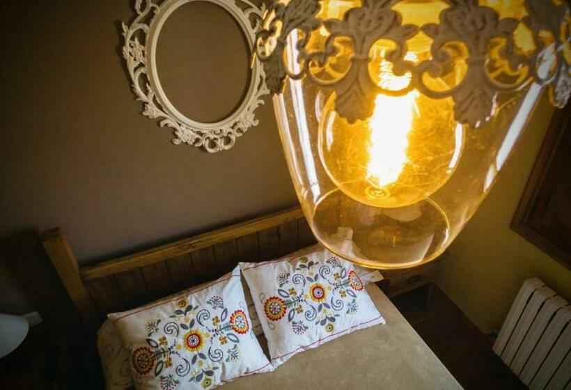 غرفة قياسية, La Gerencia