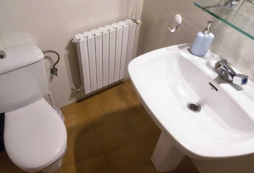 غرفة قياسية, La Gerencia